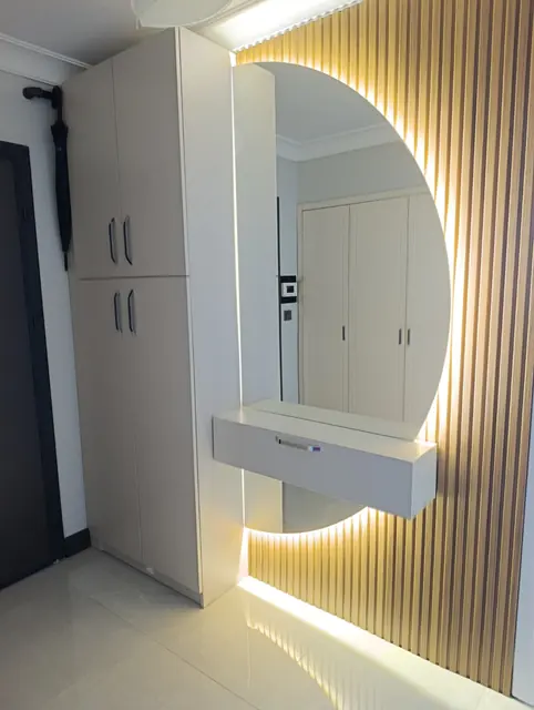 LED aydınlatmalı ay aynalı vestiyer ve portmanto